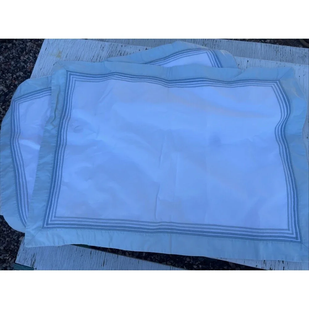 Restoration Hardware Italian White Hotel Green Stitch 2 Queen Shams 30”x24”
